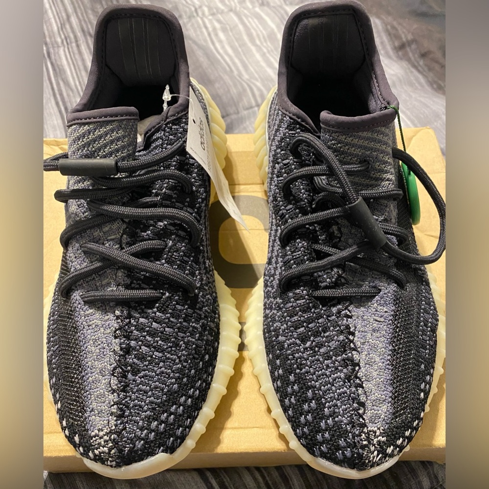 BRAND NEW adidas Yeezy Boost 350 V2 Carbon	
Men size 4 Original tags + Shoelaces